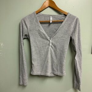 Fabletics Gray V-Neck Long Sleeve Top